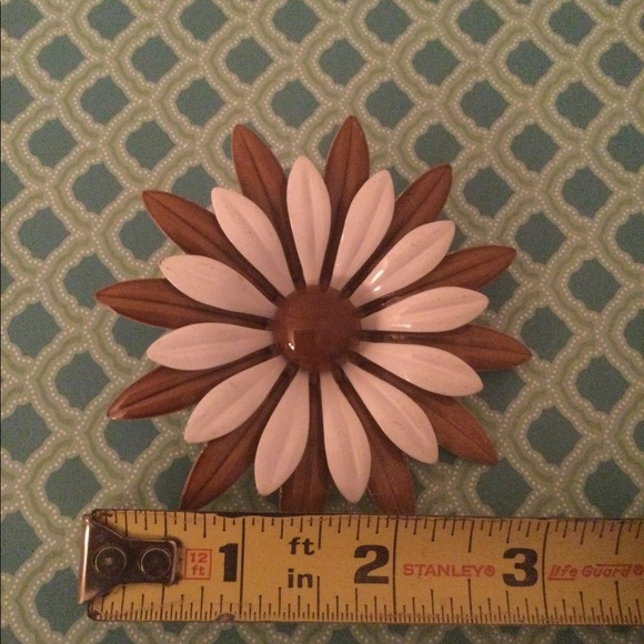 Vintage Flower Brooch - Picture 3 of 4